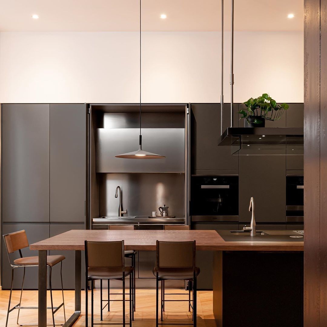 Aplomb Large Pendant Light