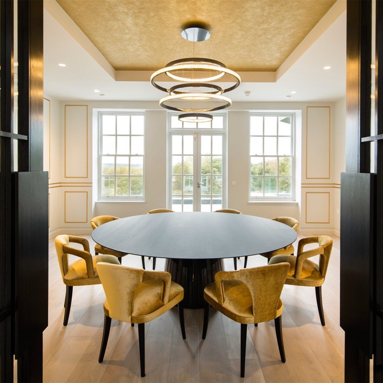 Aura Chandelier