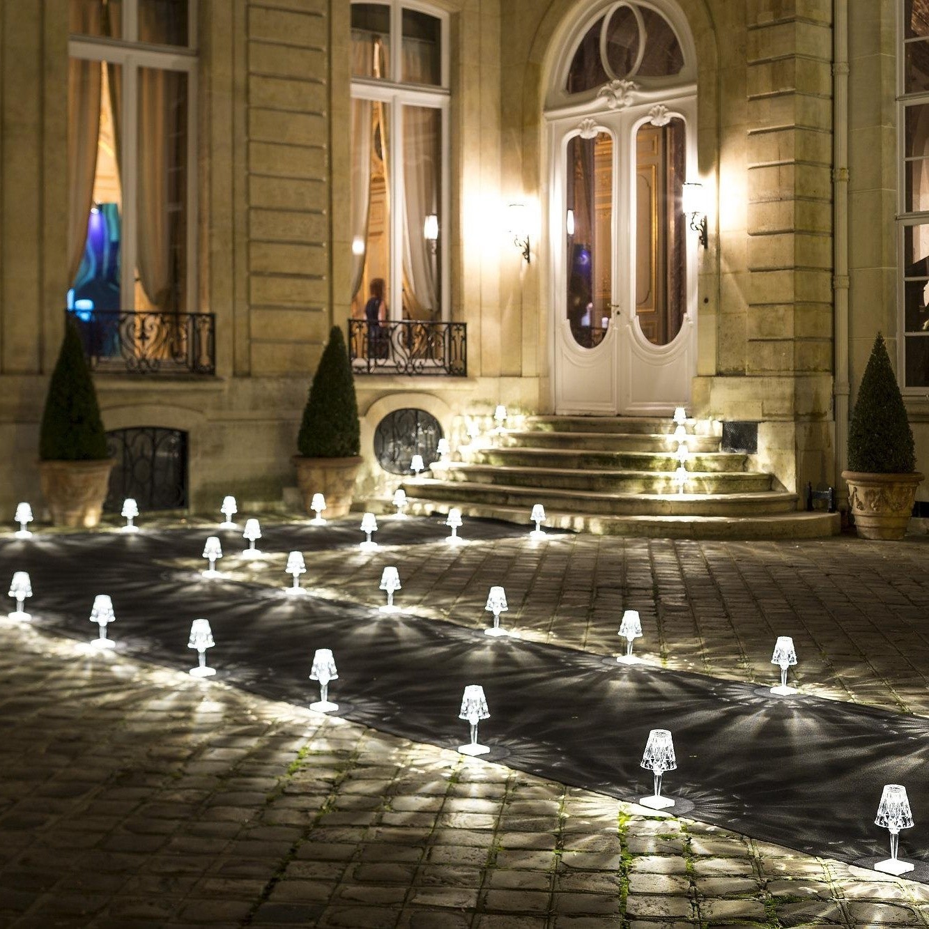 Battery LED Table Lamp