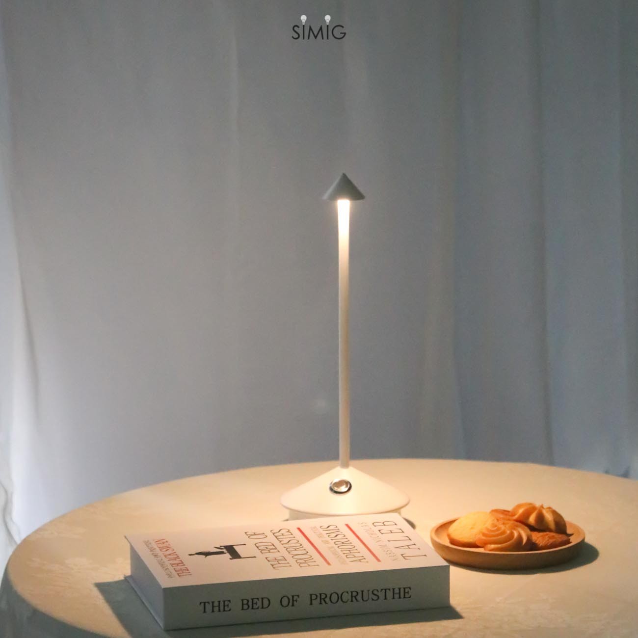 Pine Rechargeable LED Table Lamp
