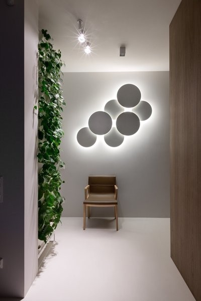 PUCK WALL ART | Fluorescent wall light
