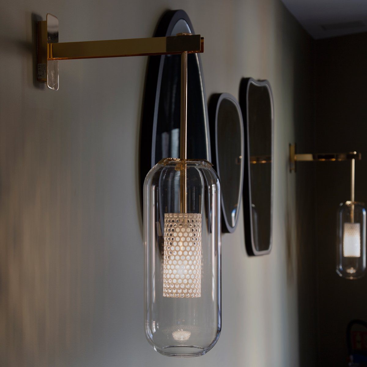 Vadim Wall Lamp