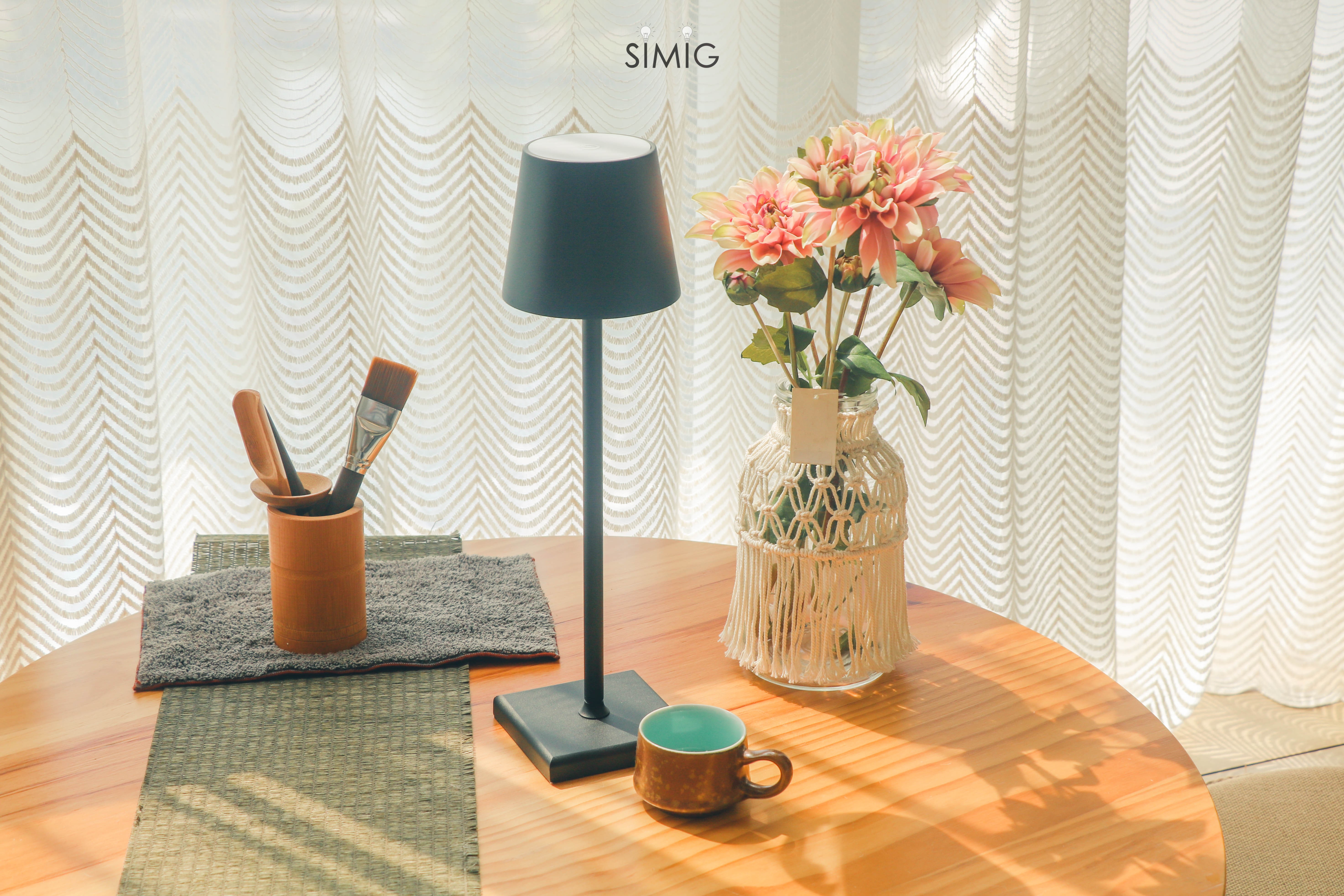 Cordless Rechargeable LED Table Lamp