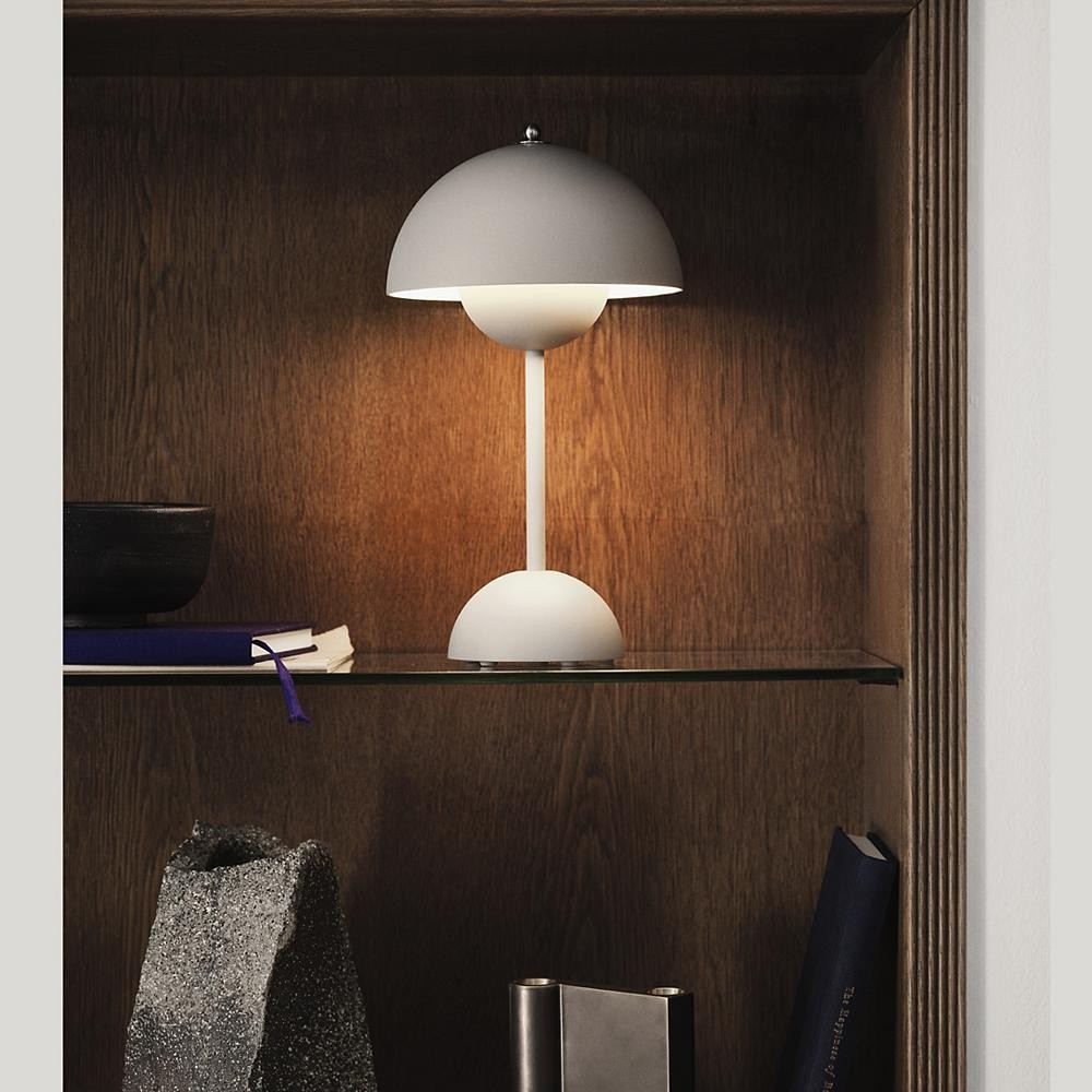 Flowerpot VP9 Portable Table Lamp