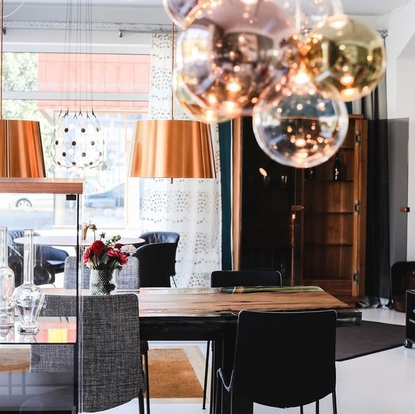 Random pendant light