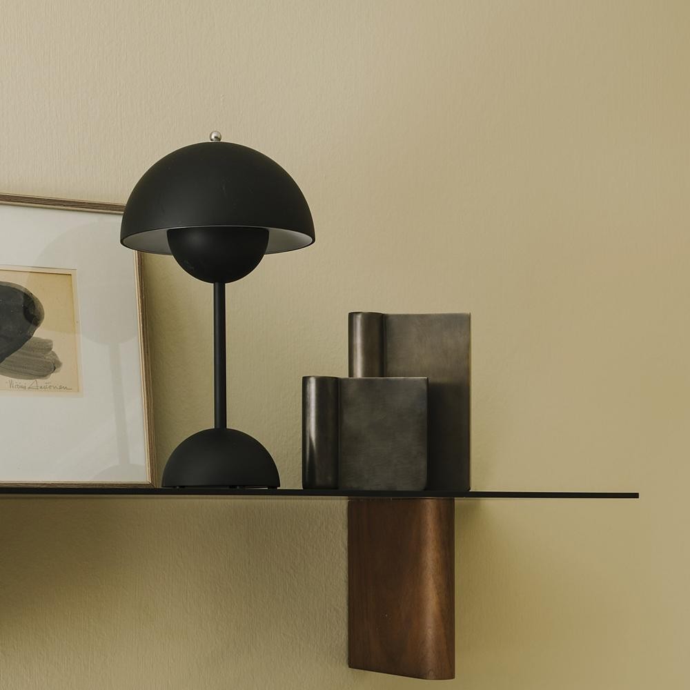 Flowerpot VP9 Portable Table Lamp