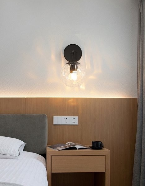 Miira Wall Light